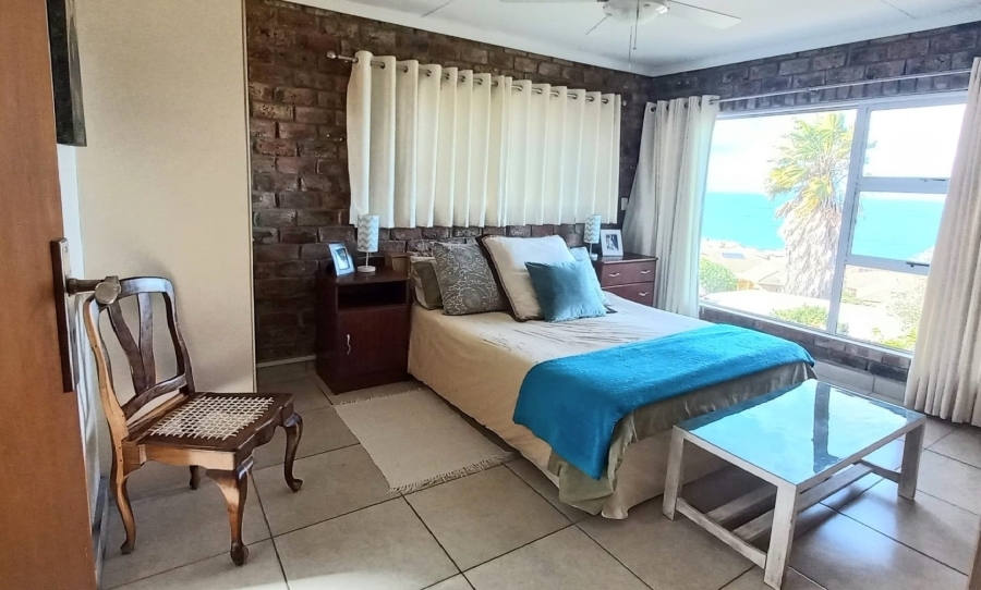 5 Bedroom Property for Sale in Dana Bay Western Cape